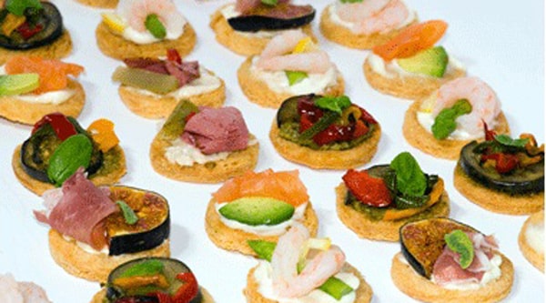 Canapé con Crema de Champiñones