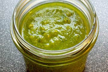 Salsa de pesto casero