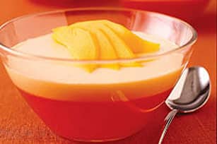 Postre cremoso de mango