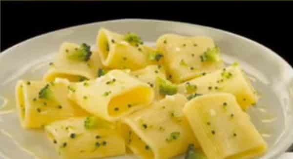 Ensalada de Rigatoni con Brócoli