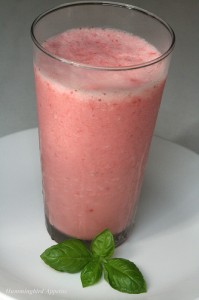 Batido de fresa y albahaca 