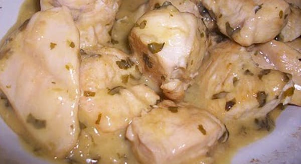 Pollo al Ajillo