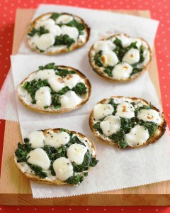 Mini pizzas de espinaca y queso