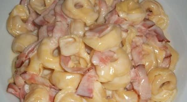 Tortellinis de Queso con Tocino