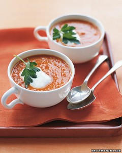 Sopa de tomate y garbanzos