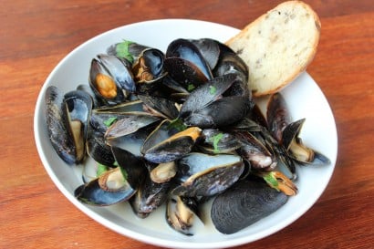 Mejillones en caldo tailandés