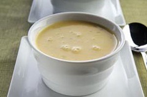 Sopa de queso con un toque de cerveza