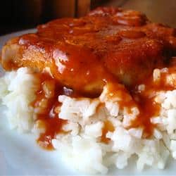 Chuletas de cerdo, con una salsa de coca cola