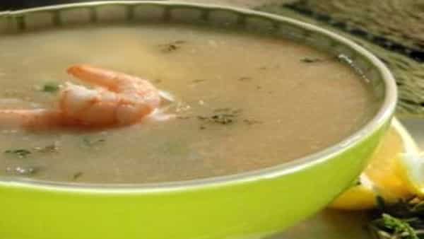 Sopa de Papa con Camarones