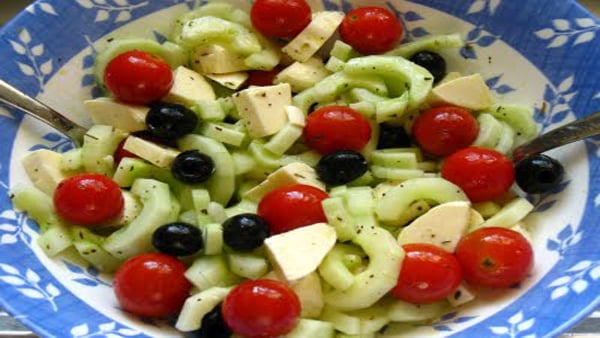 Ensalada Mediterránea de Pepino