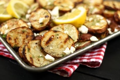 Patatas asadas con limón eneldo y queso feta