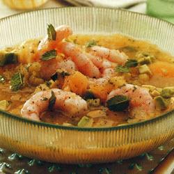 Sopa fría de melón con camarones y aguacate