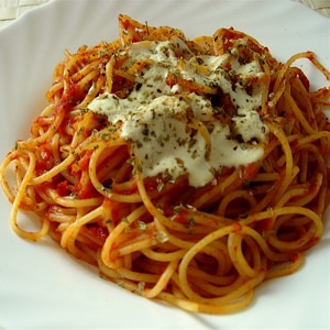 Espaguetis con Salsa de Tomate