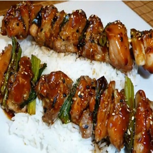 Brochetas de Pollo Asado o Yakitori