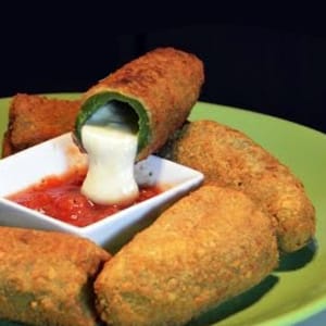 Chiles Jalapeños rellenos de Queso