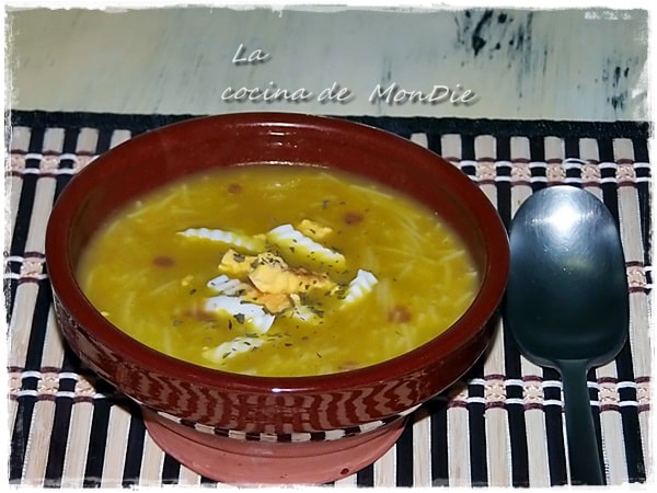 Sopa de zanahoria y lechuga