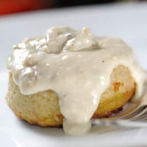 Soufflé de Espárragos con Salsa de Champiñones