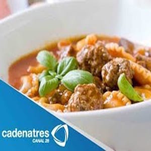 Sopa con Albondiguitas y Tortellini