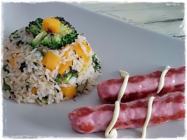 Arroz con mango y salchichas