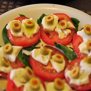 Ensalada Caprese para Halloween