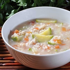 Sopa de Avena con Calabacitas