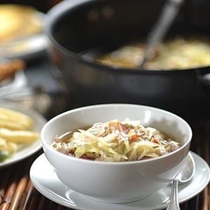 Caldo de Col con Chuleta y Tocino