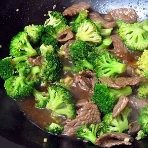 Carne con Brócoli