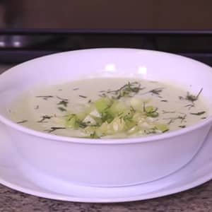 Sopa Fría de Pepino con Yogur