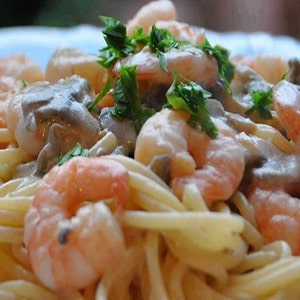 Pasta con Camarones y Hongos