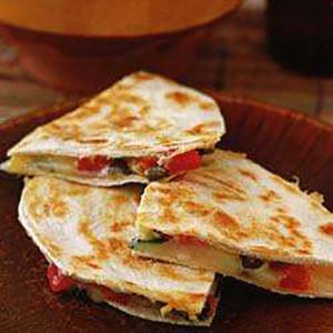 Quesadillas con Jitomate y Chile