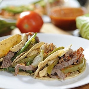 Tacos de Carnes Mixtas con Nopales